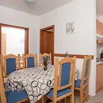 Kairos Apartman Seget Vranjica