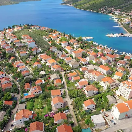 Kairos Apartmán *